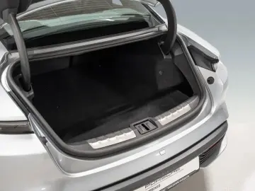 PORSCHE Taycan 4S InnoDrive Hinterachslenkung BOSE