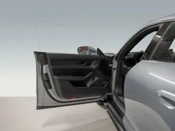 PORSCHE Taycan 4S InnoDrive Hinterachslenkung BOSE