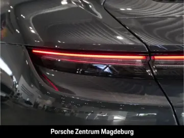 PORSCHE Taycan  HEAD-UP PARKASSISTENT LED-MATRIX