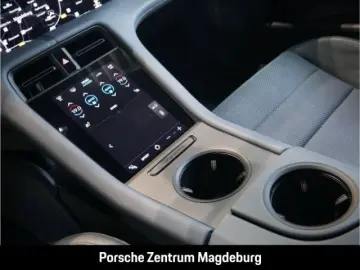 PORSCHE Taycan  HEAD-UP PARKASSISTENT LED-MATRIX