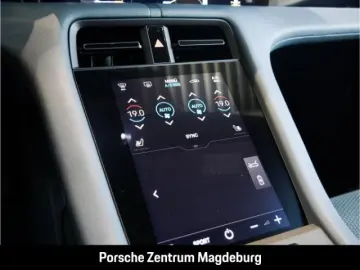 PORSCHE Taycan  HEAD-UP PARKASSISTENT LED-MATRIX