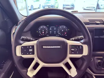 LAND ROVER Defender 130 D300 X-Dynamic SE AHK SITZKÜHLUNG