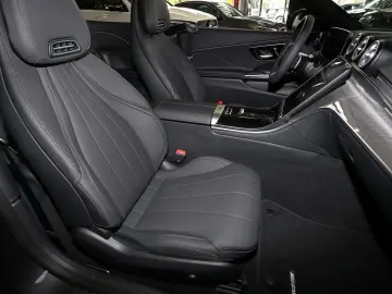 MERCEDES-BENZ CLE 450 4M Cabrio AMG MBUX 360  DIG-LED Night