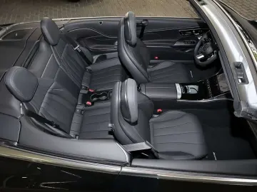 MERCEDES-BENZ CLE 450 4M Cabrio AMG MBUX 360  DIG-LED Night