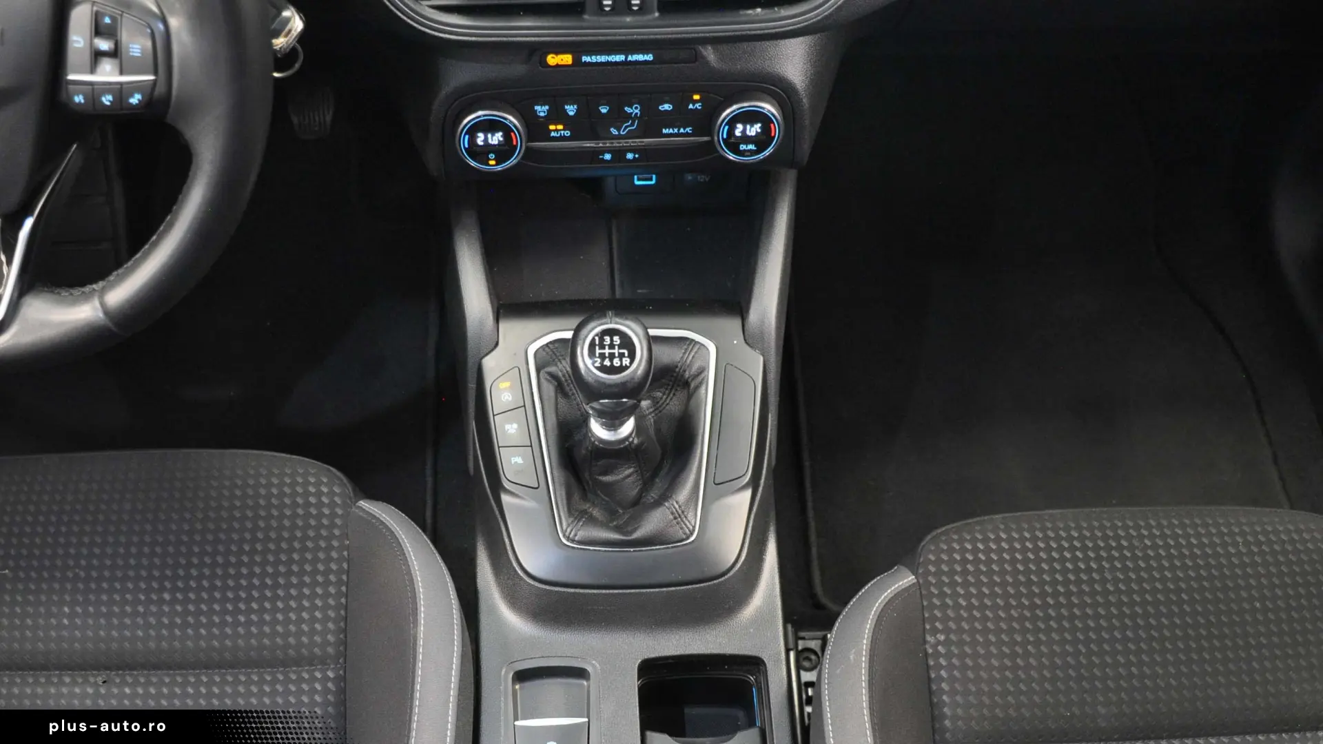 FORD Focus 2023 — imagine 14
