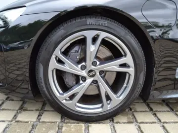 AUDI e-tron GT quattro