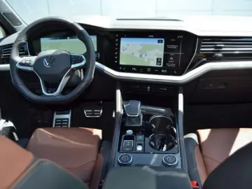 VW Touareg 3.0 V6 TDI 286 PS 4M R-Line BLACK-STYLE
