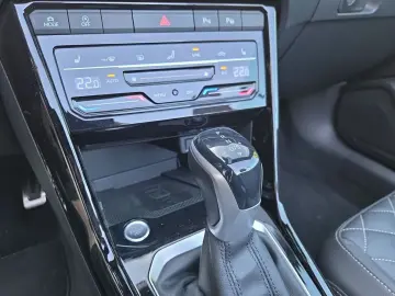 VW T-Roc Cabriolet R-LINE 1.5TSI DSG AHK KAMERA LED