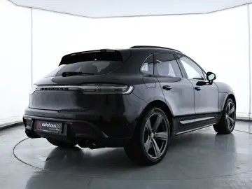 PORSCHE Macan GTS LED Navi 360  Chrono Pano AHK Burm