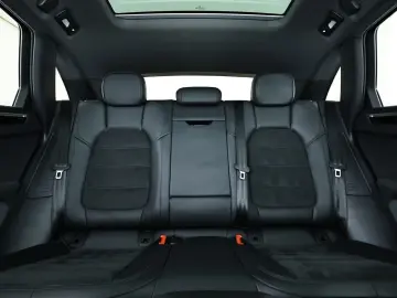 PORSCHE Macan GTS LED Navi 360  Chrono Pano AHK Burm