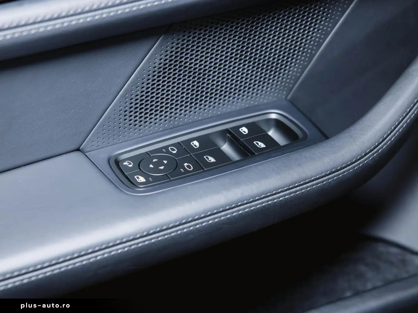 PORSCHE Taycan 4S Sport Chrono Panoramadach