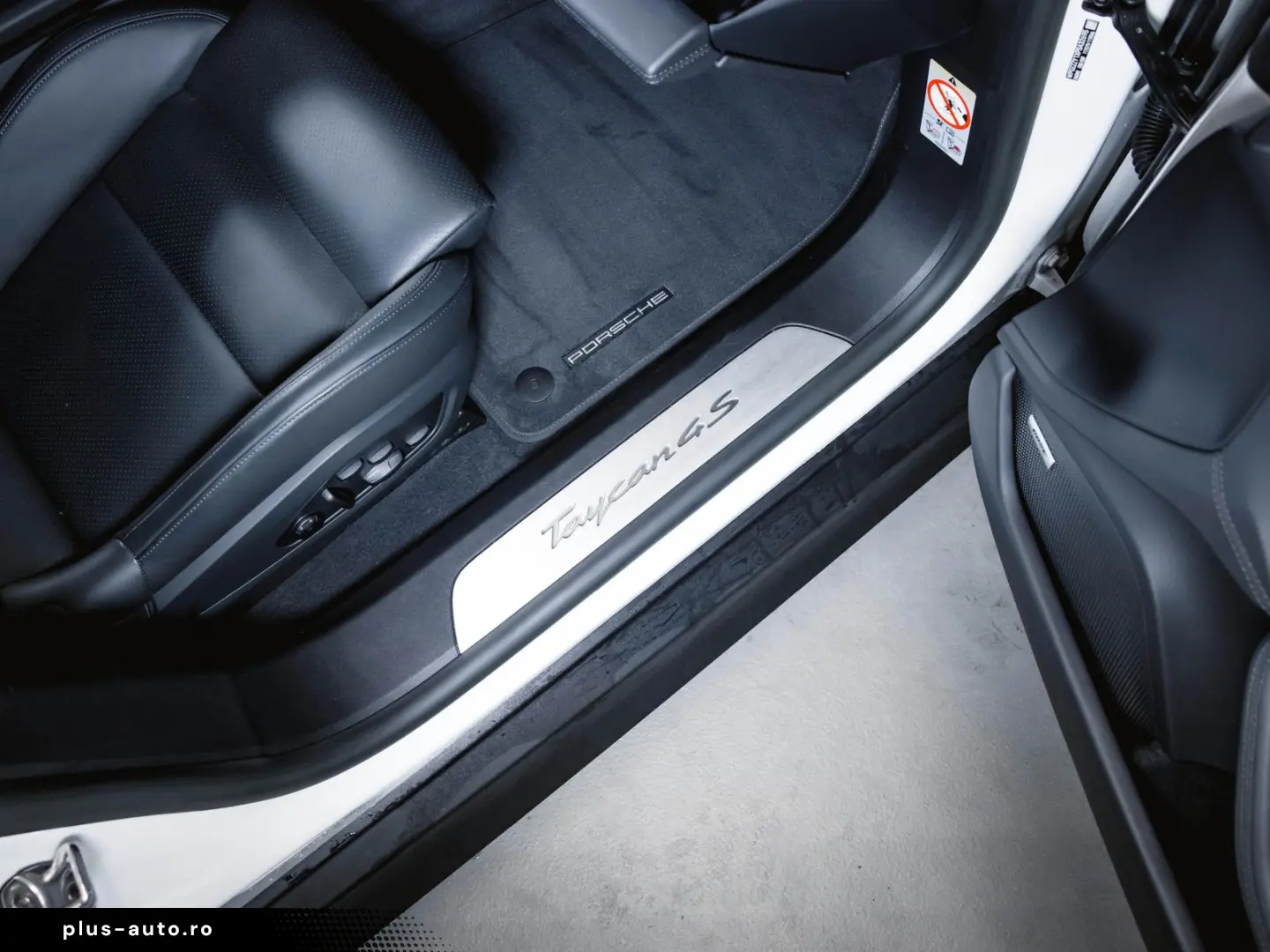 PORSCHE Taycan 4S Sport Chrono Panoramadach
