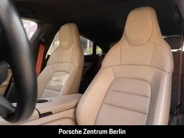 PORSCHE Taycan Luftfederung 21-Zoll Rückfahrkamera LED