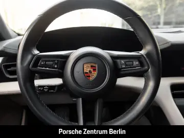 PORSCHE Taycan Luftfederung 21-Zoll Rückfahrkamera LED