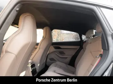 PORSCHE Taycan Luftfederung 21-Zoll Rückfahrkamera LED