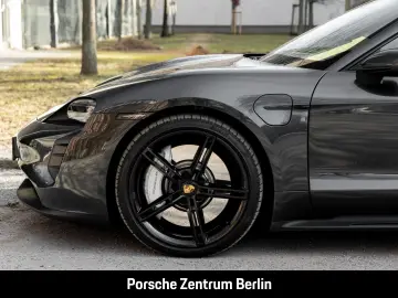 PORSCHE Taycan Luftfederung 21-Zoll Rückfahrkamera LED