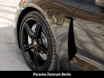 PORSCHE Taycan Luftfederung 21-Zoll Rückfahrkamera LED