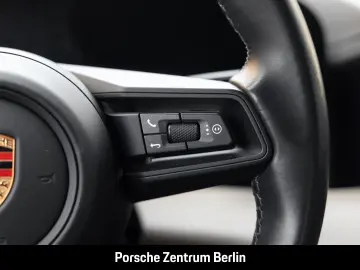 PORSCHE Taycan Luftfederung 21-Zoll Rückfahrkamera LED