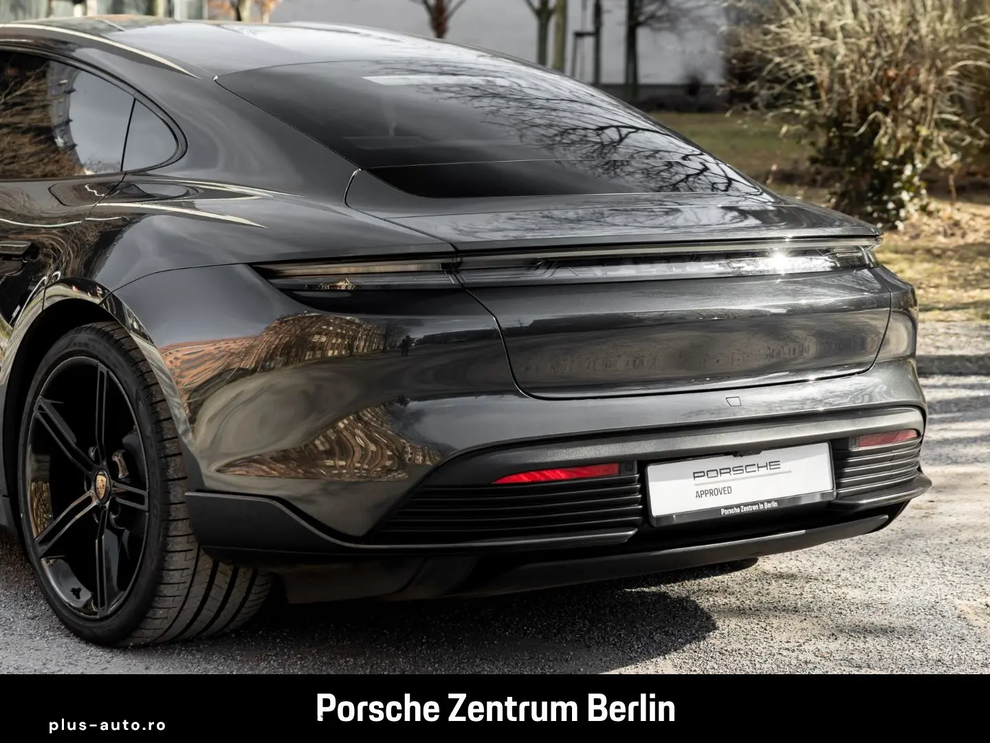 PORSCHE Taycan Luftfederung 21-Zoll Rückfahrkamera LED