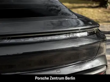 PORSCHE Taycan Luftfederung 21-Zoll Rückfahrkamera LED