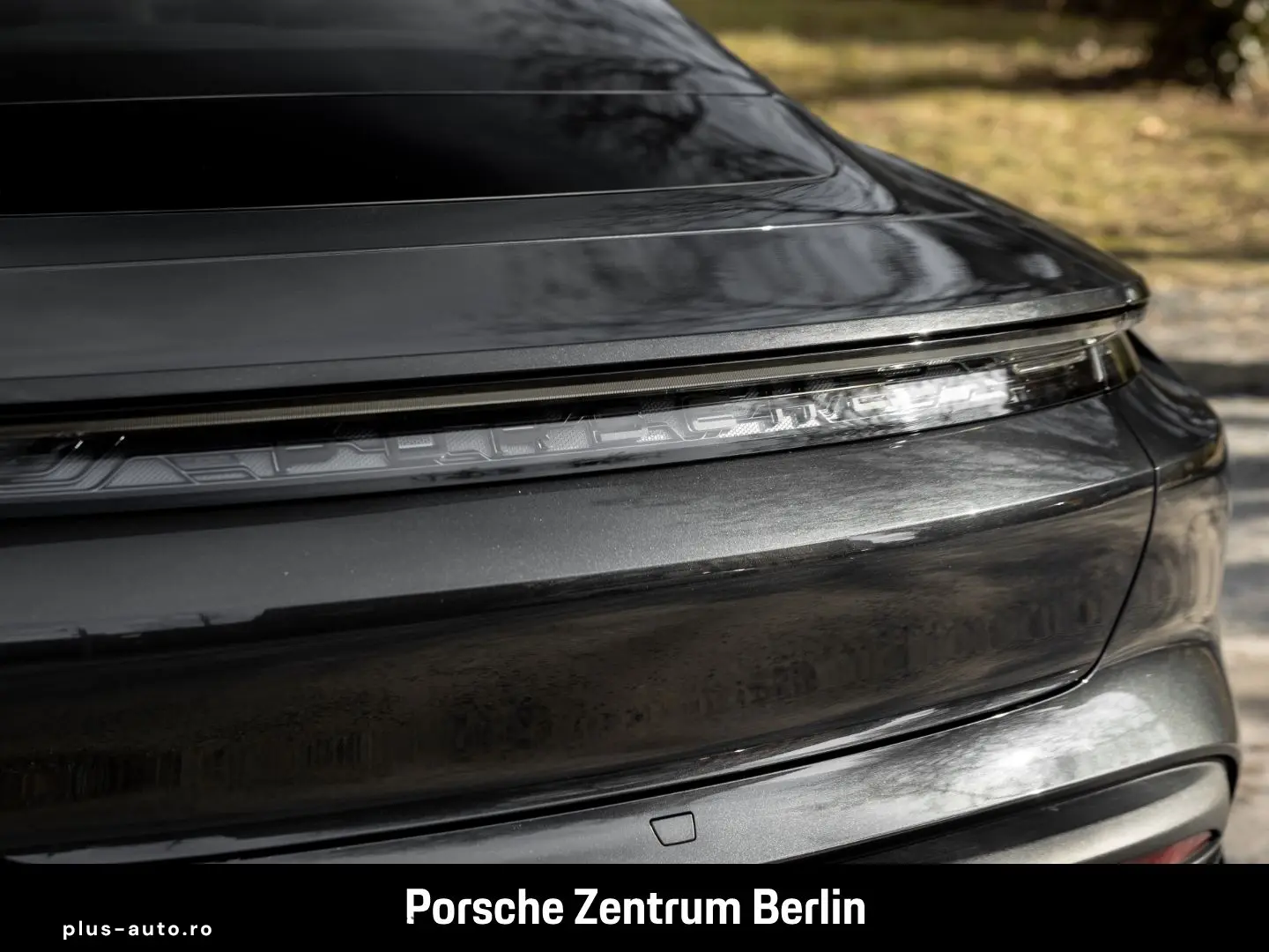 PORSCHE Taycan Luftfederung 21-Zoll Rückfahrkamera LED