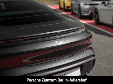 PORSCHE Taycan Surround-View BOSE Luftfederung 20-Zoll