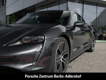 PORSCHE Taycan Surround-View BOSE Luftfederung 20-Zoll