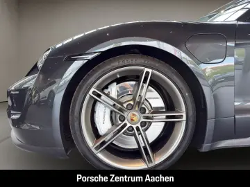 PORSCHE Taycan BOSE Head-Up Luftfederung Rückfahrkamera