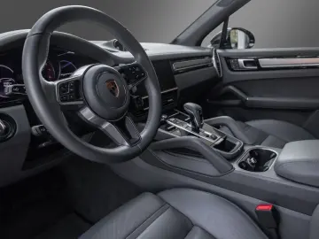 PORSCHE Cayenne E-Hyb Burmester Sport Chrono Approved