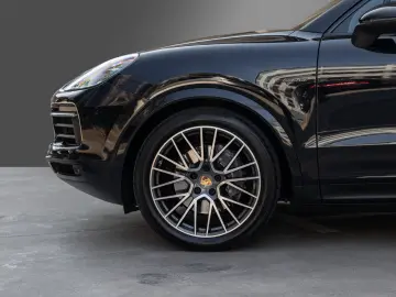 PORSCHE Cayenne E-Hyb Burmester Sport Chrono Approved