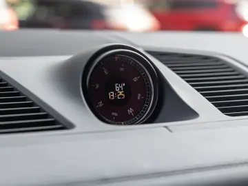 PORSCHE Cayenne E-Hyb Burmester Sport Chrono Approved