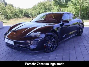 PORSCHE Taycan GTS Hinterachslenkung Beifahrerdisplay He