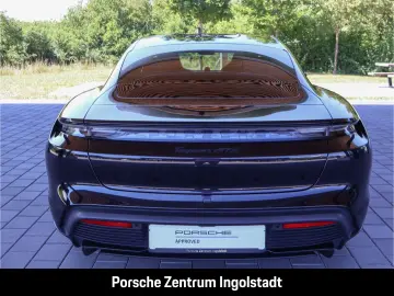 PORSCHE Taycan GTS Hinterachslenkung Beifahrerdisplay He