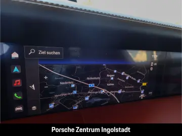 PORSCHE Taycan GTS Hinterachslenkung Beifahrerdisplay He