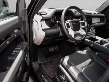LAND ROVER Defender 130 D300 X-Dynamic SE 8-Sitze AHK HUD K