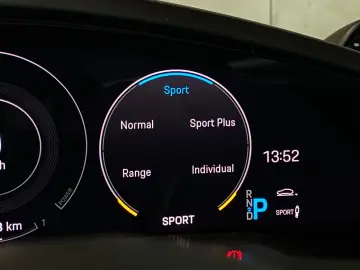 PORSCHE Taycan GTS   Komfortsitze 14-Wege   Massage