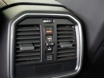 PORSCHE Macan GTS Facelift LUFT PANO BOSE 360 CAM 21z