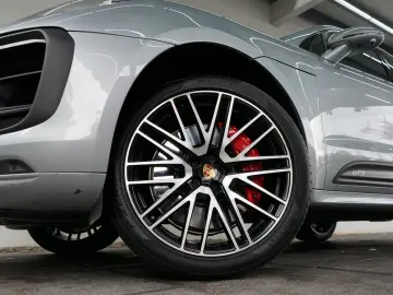 PORSCHE Macan GTS Facelift LUFT PANO BOSE 360 CAM 21z