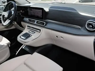 MERCEDES-BENZ V 300 d 4M AVANTGARDE 8-FACH AHK ALLRAD NIGHT