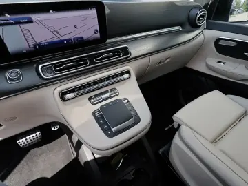 MERCEDES-BENZ V 300 d 4M AVANTGARDE 8-FACH AHK ALLRAD NIGHT