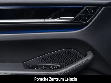 PORSCHE Macan 4 Leder Luftfederung ACC AHK 360Grad Panor