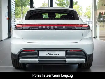 PORSCHE Macan OffroadDesign PASM ACC Bose 360Grad 21Zoll