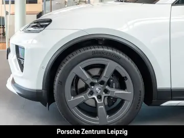 PORSCHE Macan OffroadDesign PASM ACC Bose 360Grad 21Zoll