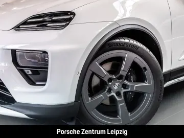 PORSCHE Macan OffroadDesign PASM ACC Bose 360Grad 21Zoll