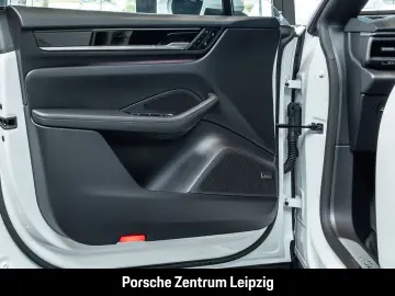PORSCHE Macan OffroadDesign PASM ACC Bose 360Grad 21Zoll