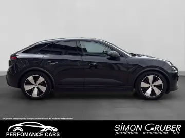 PORSCHE Macan Electric Panorama Bose Matrix 4 Sitzhzg.