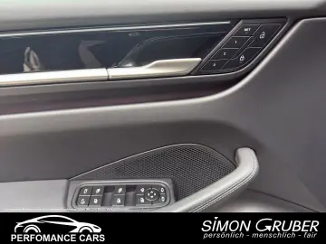 PORSCHE Macan Electric Panorama Bose Matrix 4 Sitzhzg.