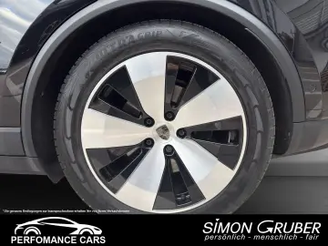PORSCHE Macan Electric Panorama Bose Matrix 4 Sitzhzg.