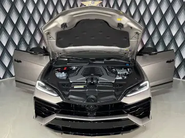 LAMBORGHINI Urus SE    CARBON    UNIKAT    VOLLE HÜTTE
