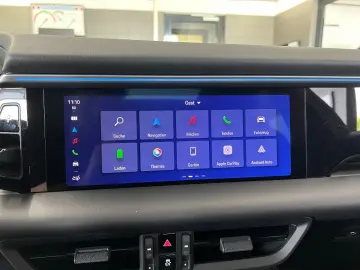 PORSCHE Macan 4   Panorama   AHK   Luftfederung